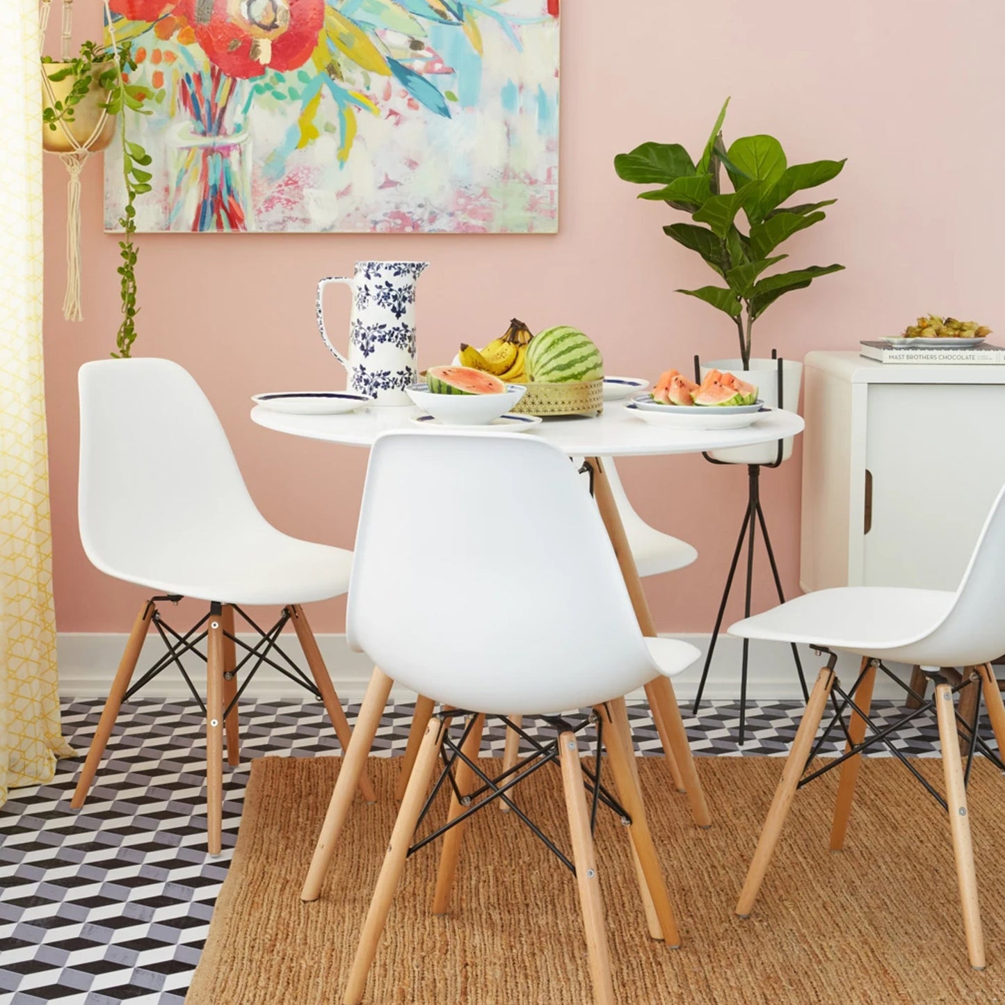 Pyramid 32" Round Dining Table