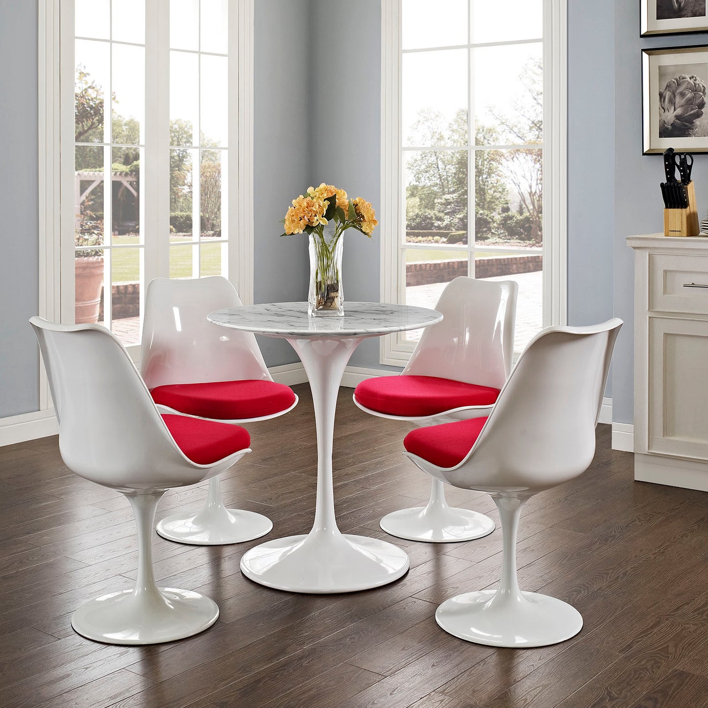 Rose 32" Round Marble Dining Table