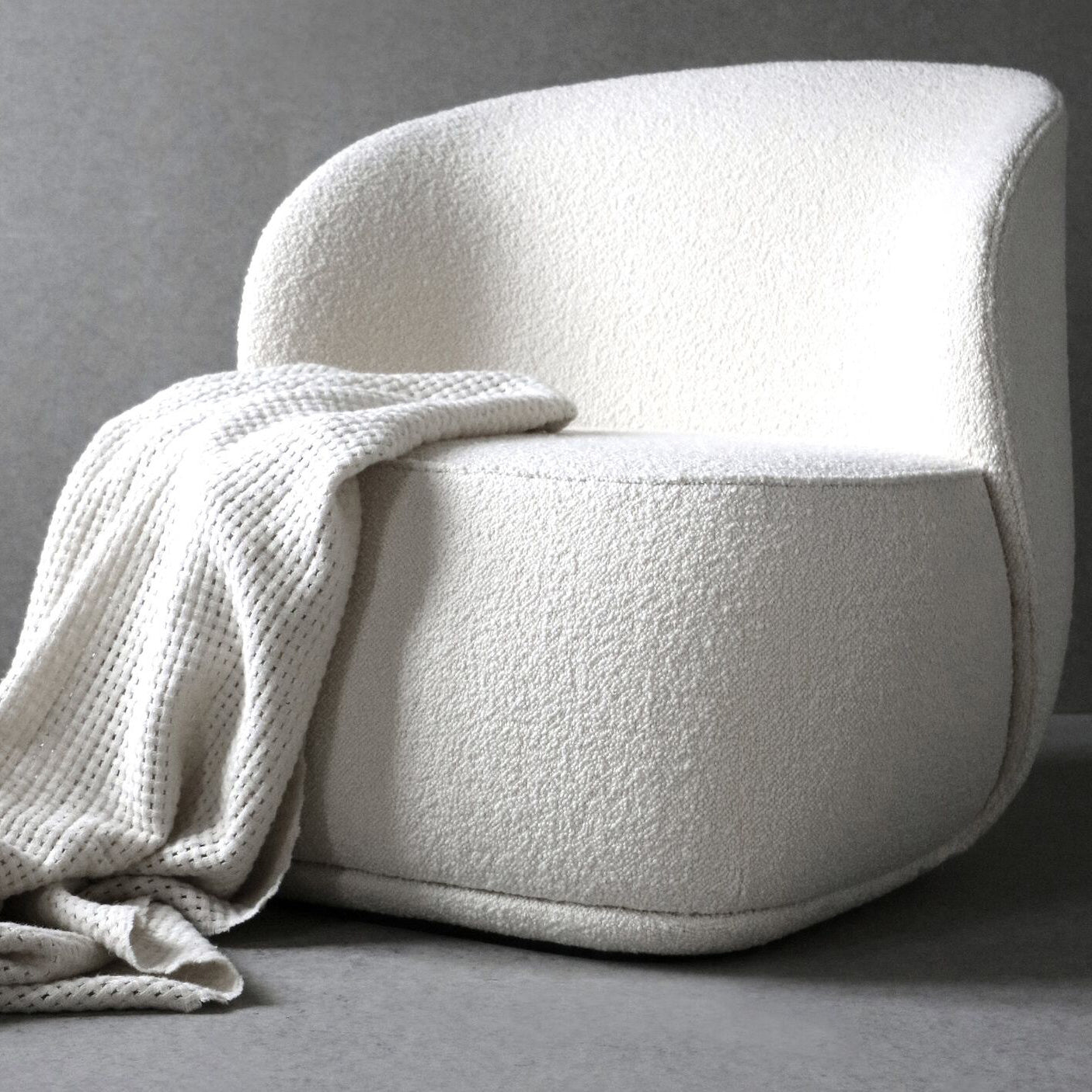 Tuva Lounge Chair, White